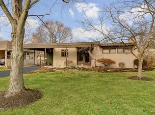 2298 Woodstock Rd, Columbus, OH 43221