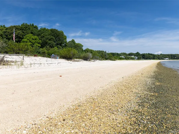 (undisclosed Address), Peconic, NY 11958