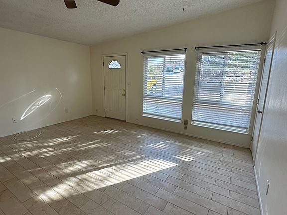 3rd image of 61540 El Cajon Dr
