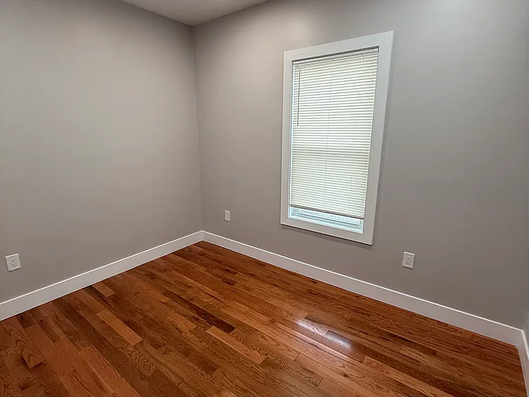 66 Waverly St #3 — Photo 11
