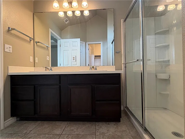 8033 Cormorant Dr — Photo 15