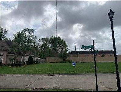 2nd image of 224 Mae Dr
