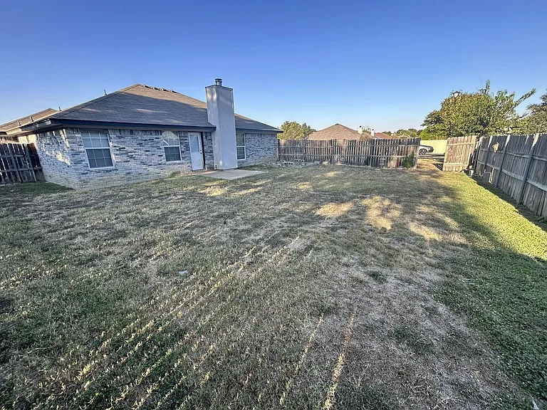 4108 Fawn Dr — Photo 2