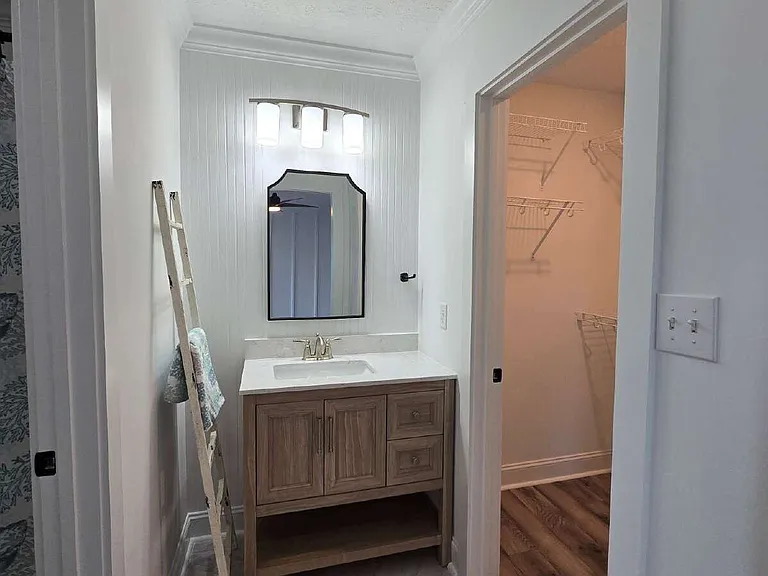 302 Kingston Rd — Photo 8