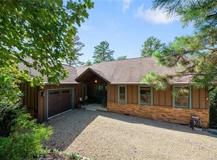 587 Rainbow Cir, Lake Lure, NC 28746
