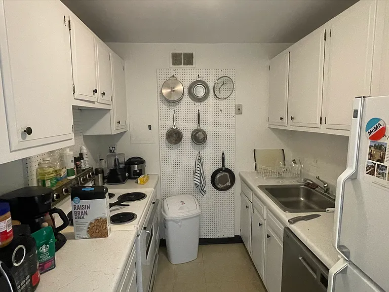 1105 Massachusetts Ave #7H — Photo 8