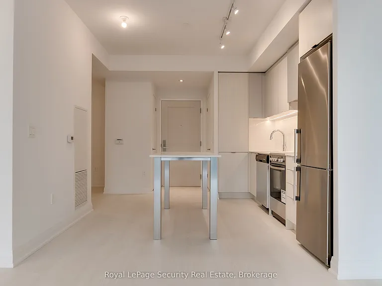 10 Gibbs Rd #1006 — Photo 20