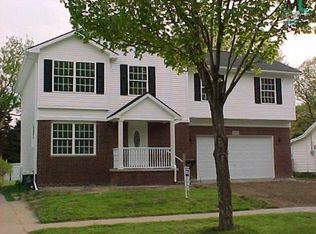 2059 Roslyn Grosse, Grosse Pointe, MI 48236