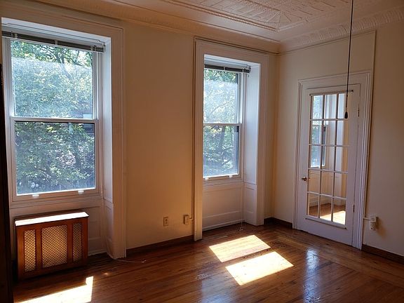 4th image of 113 1st Pl APT 3