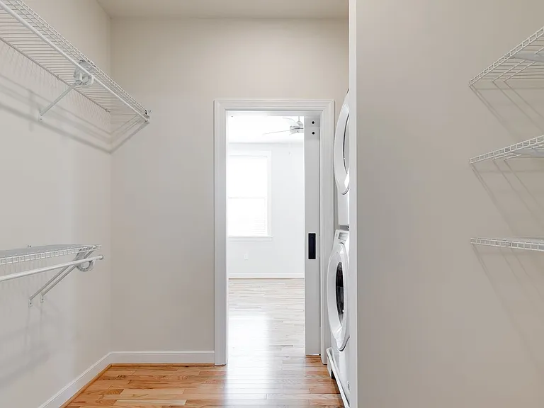 2910 Q St — Photo 24