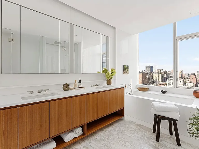 1289 Lexington Ave #PHA — Photo 9