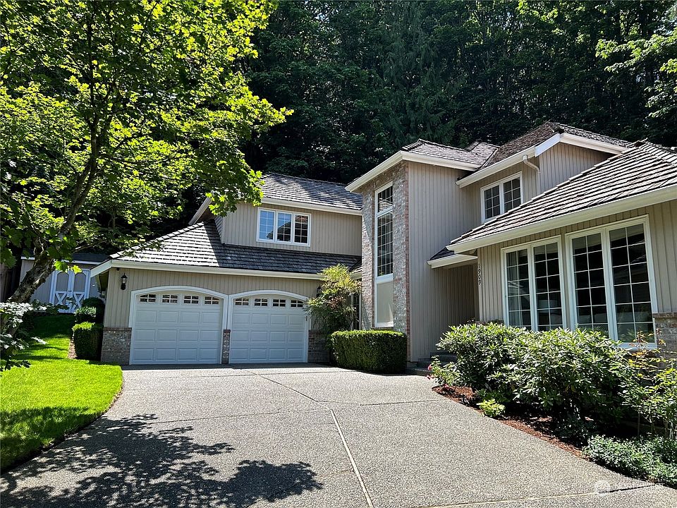 1st image of 1909 222nd Avenue NE