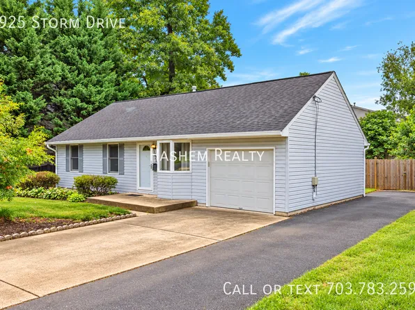 1925 Storm Dr, Falls Church, VA 22043