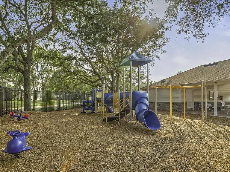 520 Pineapple Ave — Photo 19