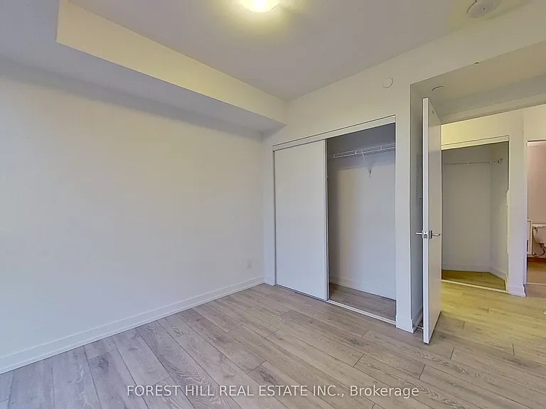 159 Wellesley St E #1403 — Photo 8
