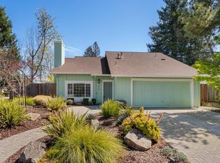 374 Wren Dr, Santa Rosa, CA 95401