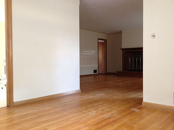Light and bright upstairs with beautiful floors, new window