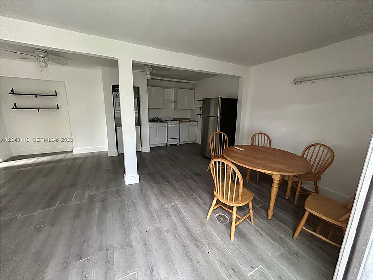 11239 SW 5th Ter — Photo 7