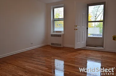 Sold by WorldSelect Real Estate