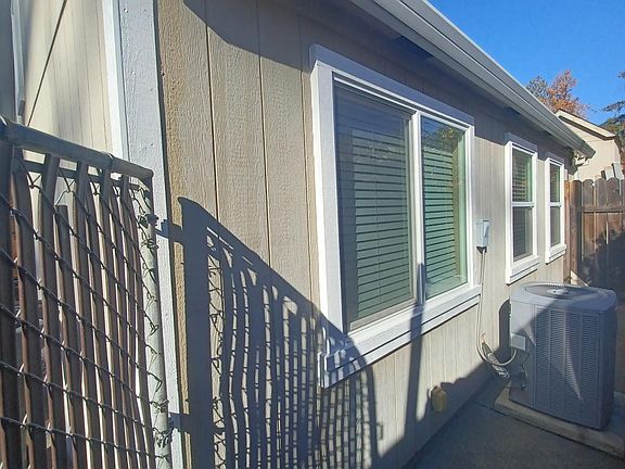3rd image of 108A San Juan Ave