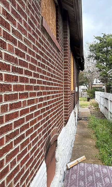 2nd image of 4265 Ellenwood Ave