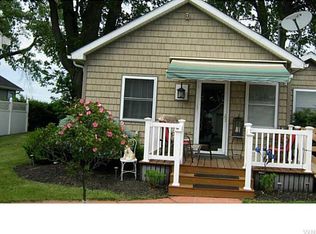 5553 Ward Hts, Burt, NY 14028