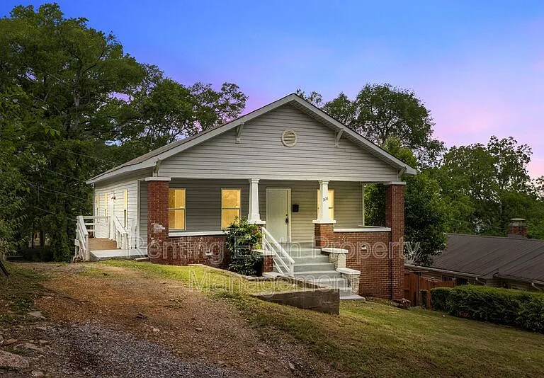 2426 Avenue U — Photo 2