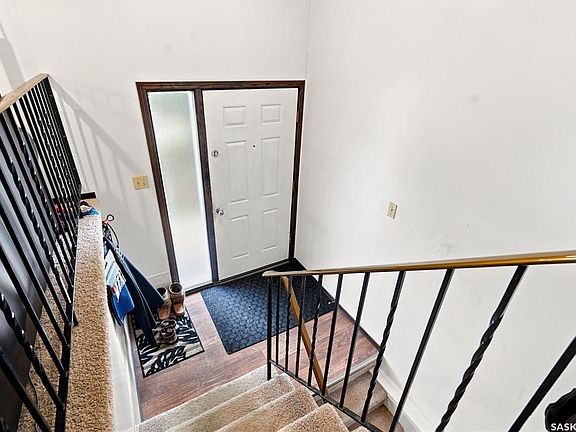 2nd image of 41 Blackley PLACE