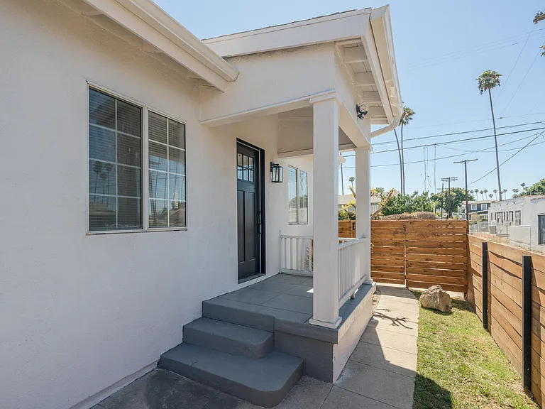 5123 Cimarron St — Photo 2