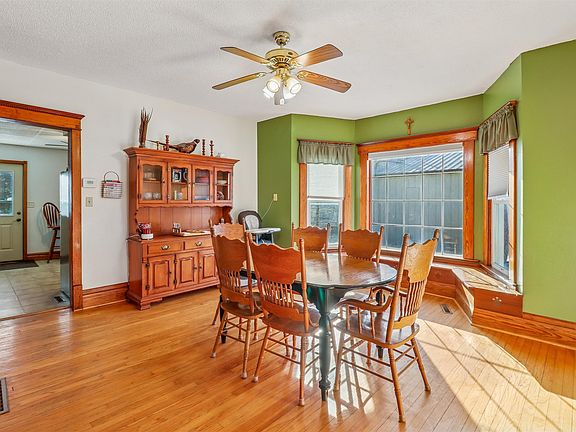 3rd image of 207 N High St