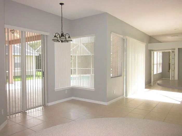 19226 Autumn Woods Ave — Photo 7