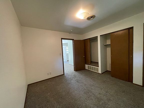 4th image of 3007 Crowley Dr #B