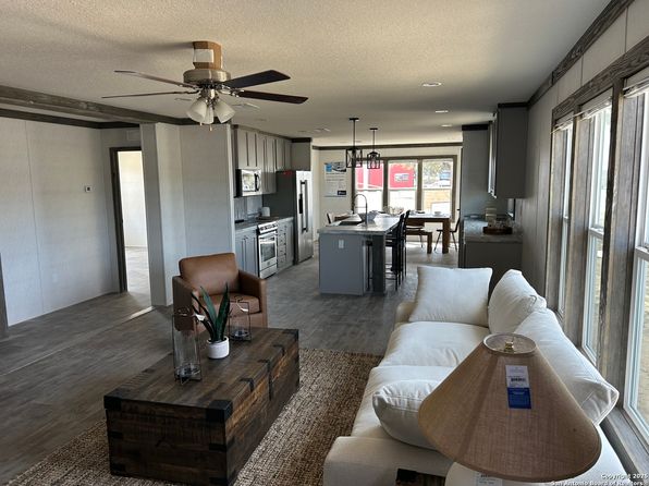 136 Forest Trail, Bandera, TX 78003