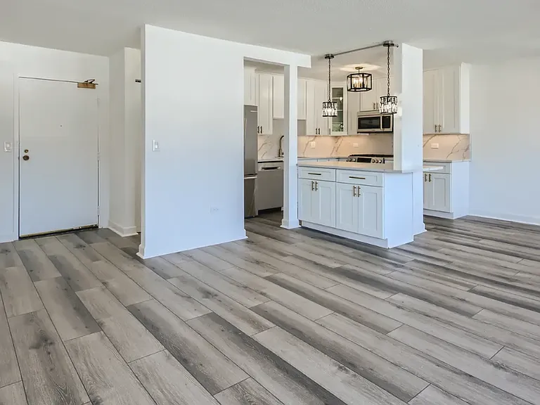 5500 Lincoln Ave #310E — Photo 3