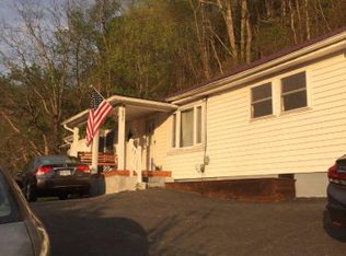 1097 Glacier Rd, Grundy, VA 24614
