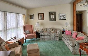 3rd image of 579 NW Silver Glen Ln #64