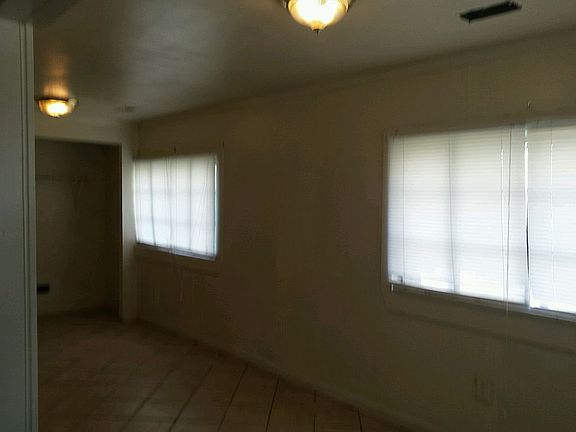 3rd image of 75 Cushing St