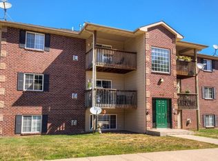 5908 Sutton Pl APT 5, Urbandale, IA 50322