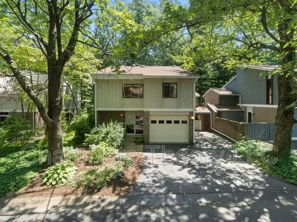 1617 Greenbriar Ct, Reston, VA 20190