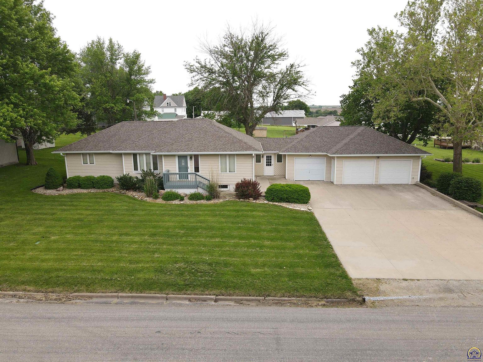 401 Prairie St, Axtell, KS 66403 Zillow
