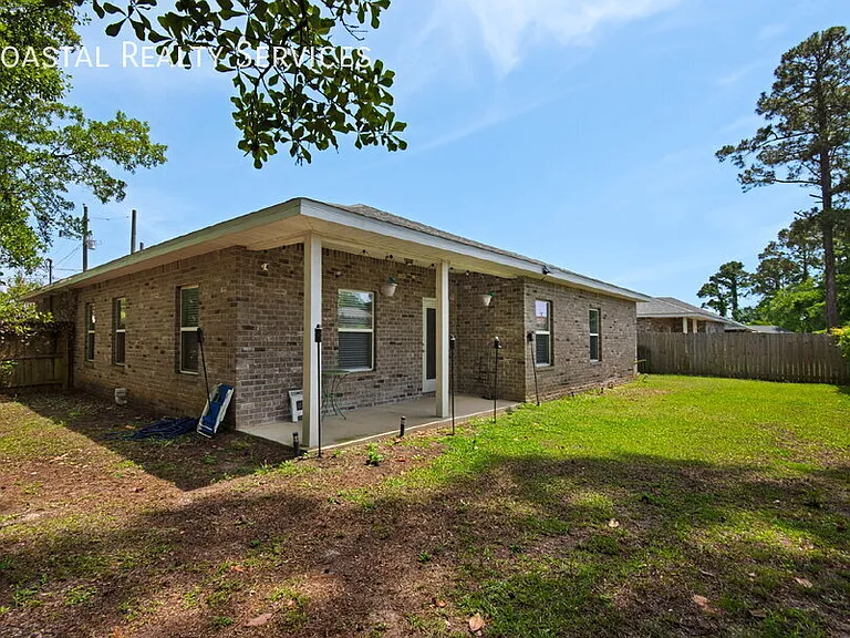 66 Brenda Ln — Photo 23