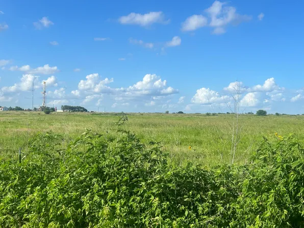 9012 Fm 141, Dime Box, TX 77853