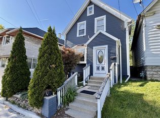3200 W Pierce St, Milwaukee, WI 53215