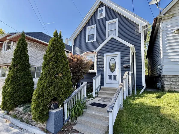 3200 W Pierce STREET, Milwaukee, WI 53215