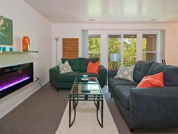5th image of 1749 Broadview St APT 518