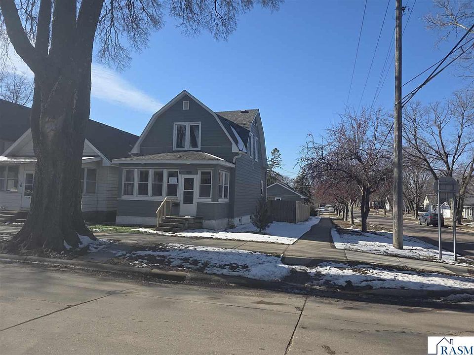 1st image of 1128 N 5th St