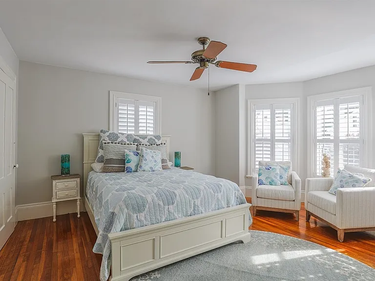 17 Charter St #2 — Photo 8