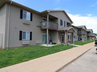 7840 Commerce Park APT 9, Dubuque, IA 52002