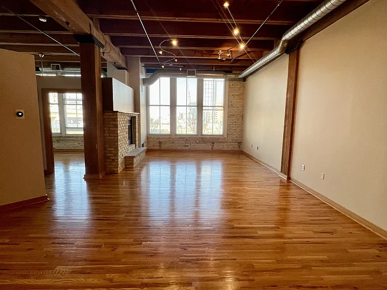 413 N 2nd St #220 — Photo 5