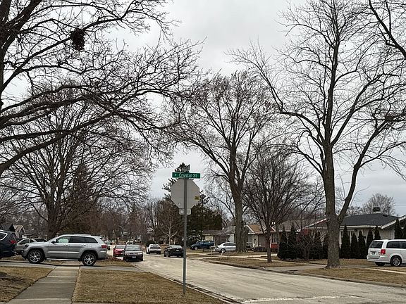 5th image of 70 N Idlewild Ave